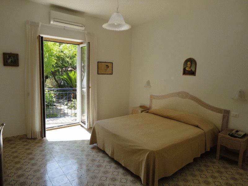 Hotel Candia Casamicciola Terme Екстериор снимка