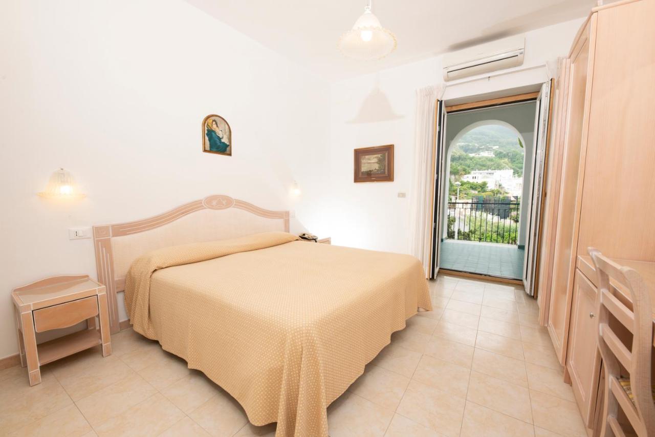 Hotel Candia Casamicciola Terme Екстериор снимка