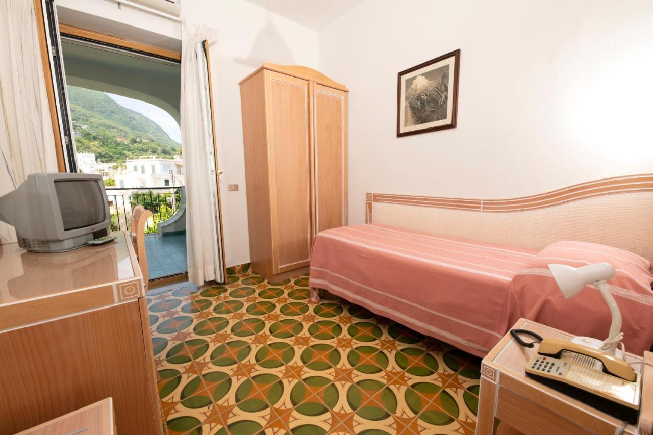 Hotel Candia Casamicciola Terme Екстериор снимка