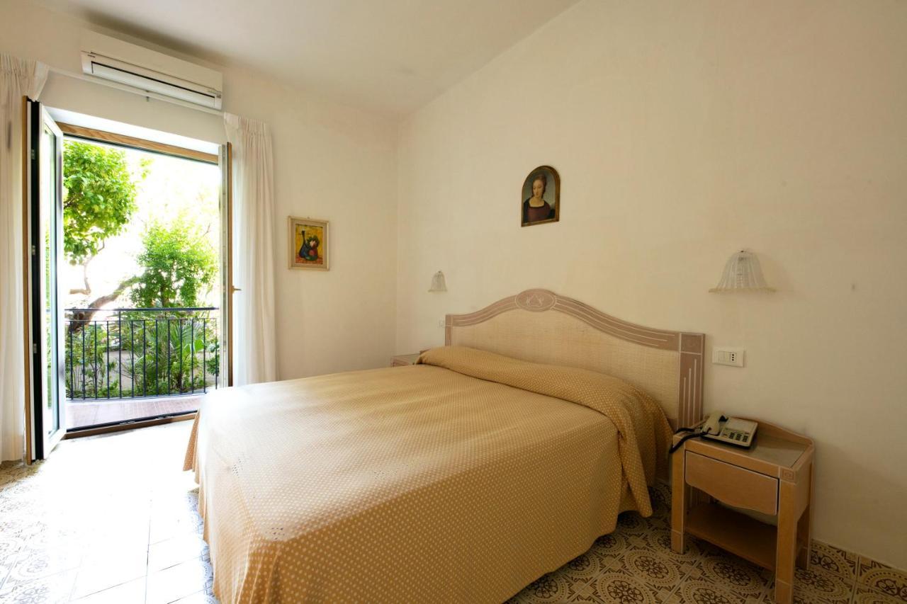 Hotel Candia Casamicciola Terme Екстериор снимка