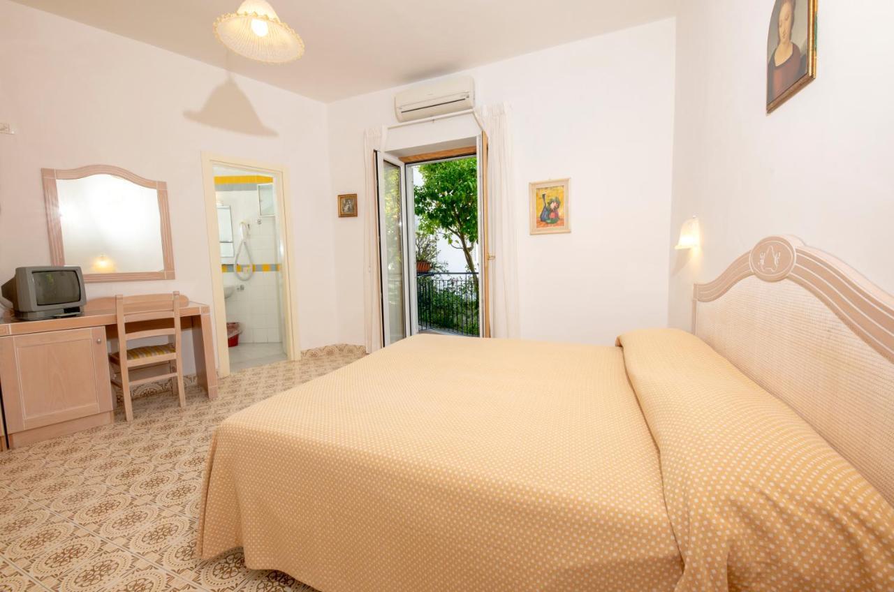 Hotel Candia Casamicciola Terme Екстериор снимка